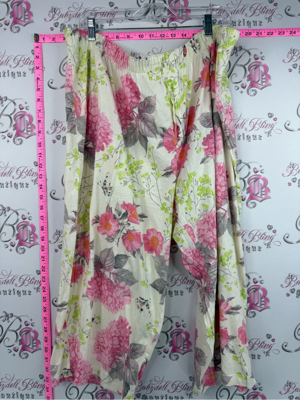 HUE pants capri Cream Floral Wide-Leg Pants with Pink and Green Blooms